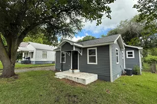 519 E Gandy St, Denison, TX 75021 - Photo 2