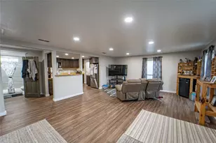 801 W Wheeler St, Breckenridge, TX 76424 - Photo 8