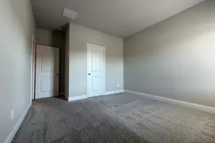 624 Hutchinson Ln, Lewisville, TX 75077 - Photo 22