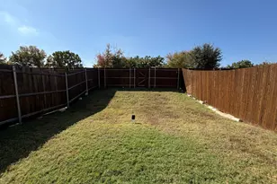 624 Hutchinson Ln, Lewisville, TX 75077 - Photo 34