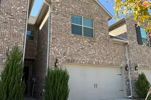 624 Hutchinson Ln, Lewisville, TX 75077 - Photo 2