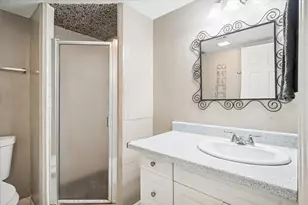 2804 Escada Dr, Farmers Branch, TX 75234 - Photo 8