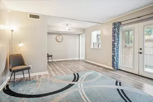 2804 Escada Dr, Farmers Branch, TX 75234 - Photo 2