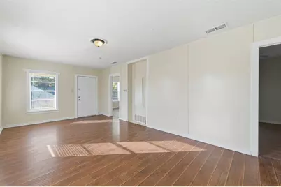 509 E 3rd Street, Lancaster, TX 75146 - Photo 6