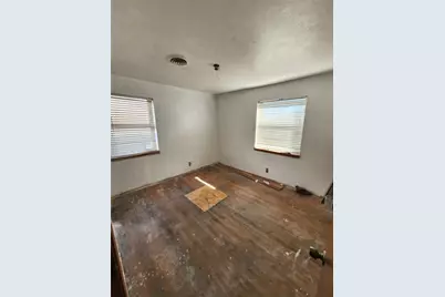 8715 Fairhaven Lane, Dallas, TX 75227 - Photo 6