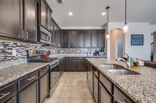 1800 Ridge Creek Ln, Aubrey, TX 76227 - Photo 4