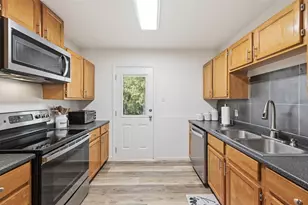 240 Cotton Dr, Mansfield, TX 76063 - Photo 6