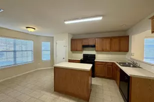 900 Timber Oaks Ln, Arlington, TX 76010 - Photo 10