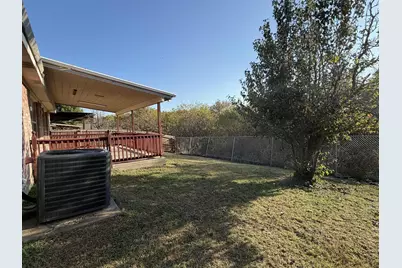 900 Timber Oaks Lane, Arlington, TX 76010 - Photo 12