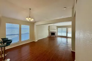 900 Timber Oaks Ln, Arlington, TX 76010 - Photo 8