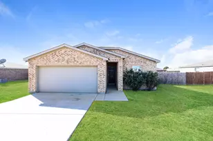 2712 William St, Mabank, TX 75147 - Photo 1