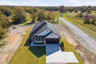 420 E Ball St, Tom Bean, TX 75491 - Photo 22