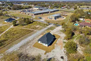 420 E Ball St, Tom Bean, TX 75491 - Photo 26