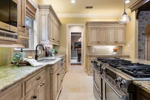 4316 Santa Barbara Dr, Dallas, TX 75214 - Photo 10