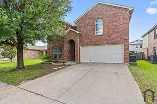 10449 Hideaway Trail, Fort Worth, TX 76131 - Photo 2