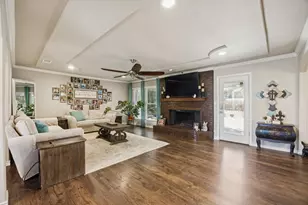 109 Wood Oak Dr, Joshua, TX 76058 - Photo 4