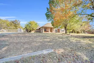 702 Lark Ln, Oak Leaf, TX 75154 - Photo 2