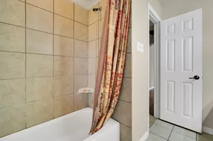 702 Lark Ln, Oak Leaf, TX 75154 - Photo 24