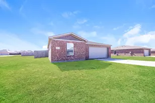 2027 Clay St, Mabank, TX 75147 - Photo 2