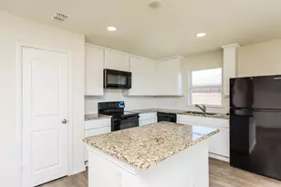 2031 Clay St, Mabank, TX 75147 - Photo 8