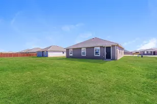 2034 Clay St, Mabank, TX 75147 - Photo 18
