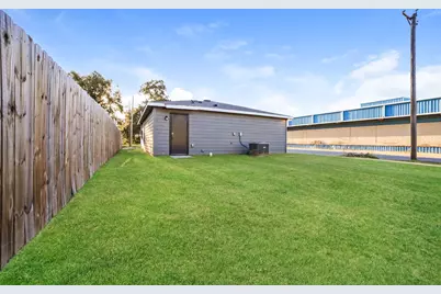 700 E Pecan Avenue, Waco, TX 76704 - Photo 18