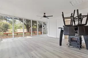 706 Commerce St, Euless, TX 76040 - Photo 6