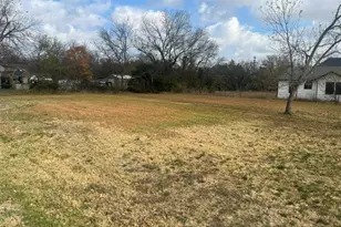 404 E Grayson St, Leonard, TX 75452 - Photo 1