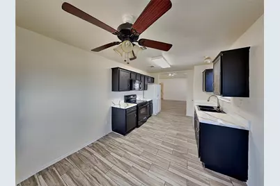 6236 Stockton Drive, Fort Worth, TX 76132 - Photo 4