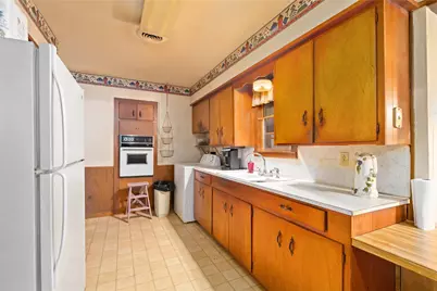 605 Valley View Drive, Brownwood, TX 76801 - Photo 8