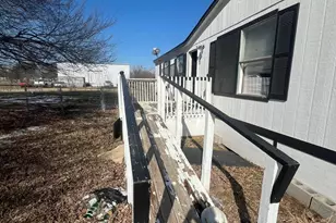 648 Lynch Bend Rd, Springtown, TX 76082 - Photo 1