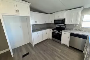 5809 Black Springs Ln, Joshua, TX 76058 - Photo 6