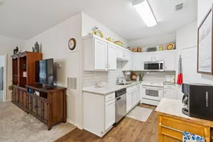 111 Royal Crest Ct, Red Oak, TX 75154 - Photo 10