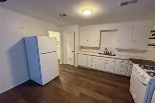 1326 W Shepherd St, Denison, TX 75020 - Photo 10