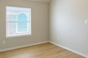 4502 Warbler Ln, Garland, TX 75043 - Photo 10