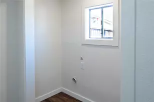 703 E Daugherty Dr, Garland, TX 75041 - Photo 18