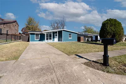 703 E Daugherty Drive, Garland, TX 75041 - Photo 2