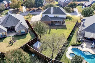 333 Green Acres Dr, Murphy, TX 75094 - Photo 2