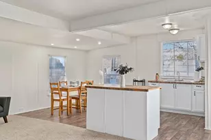 403 Skyline Dr, Granbury, TX 76048 - Photo 4