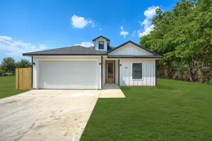 3325 Howard St, Fort Worth, TX 76119 - Photo 1
