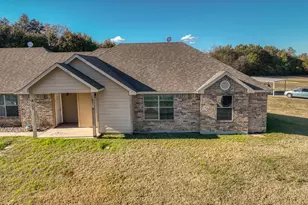 141 Lindas Creek Ln, Weatherford, TX 76088 - Photo 2