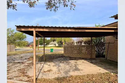 1611 Live Oak Street, Goldthwaite, TX 76844 - Photo 24