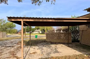 1611 Live Oak St, Goldthwaite, TX 76844 - Photo 24