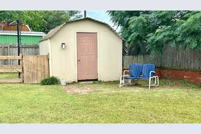 1611 Live Oak Street, Goldthwaite, TX 76844 - Photo 28