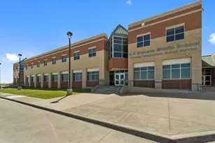 1113 Falcon Dr, Crowley, TX 76036 - Photo 6