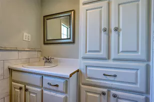 2222 Houston St, Grand Prairie, TX 75050 - Photo 10