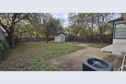 405 6th Street, Grand Prairie, TX 75051 - Photo 12