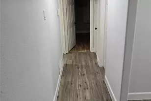 405 6th St, Grand Prairie, TX 75051 - Photo 6