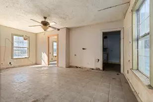 218 N Preston St, Whitney, TX 76692 - Photo 16