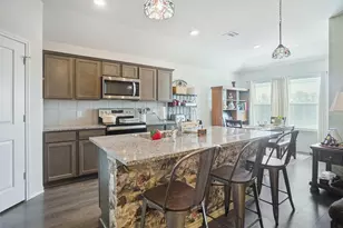 1934 Duskwood Dr, Lancaster, TX 75146 - Photo 6